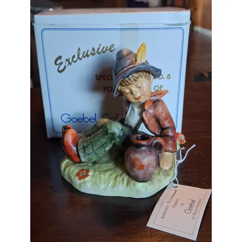 Goebel Hummel Figurine Coffee Break 409 Special Edition No. 8 1976